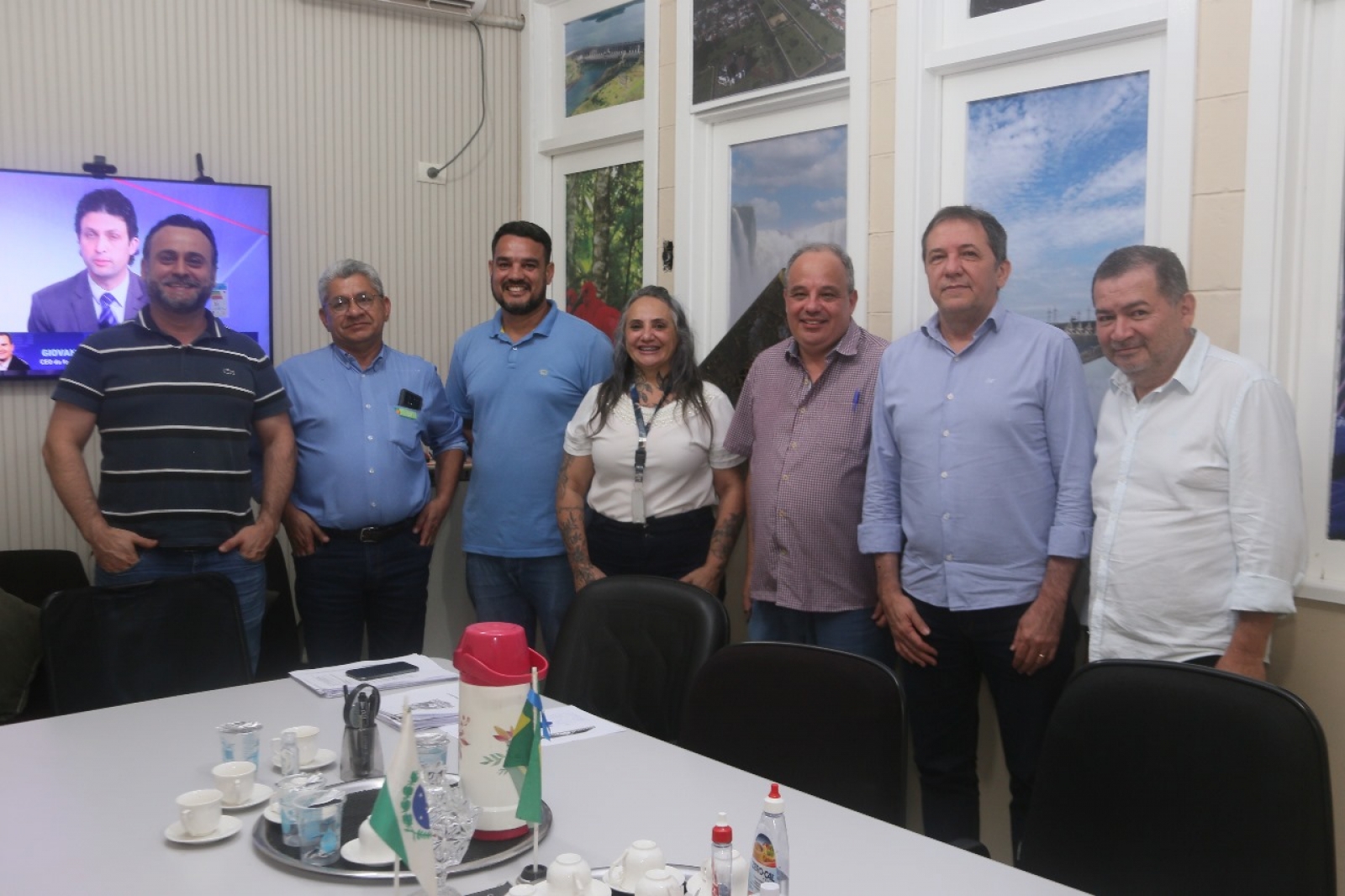 Prefeito Chico Brasileiro Visita a AMVA para Discutir Limpeza Urbana e Infraestrutura na Vila A